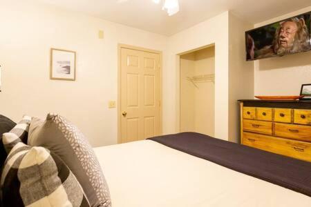 גטלינבורג Lodge G Sasquatch Lodges Sleeps 13 מראה חיצוני תמונה